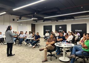 Top 10 Corporate Motivational Speakers in India Top 10 Corporate Motivational Speakers in India